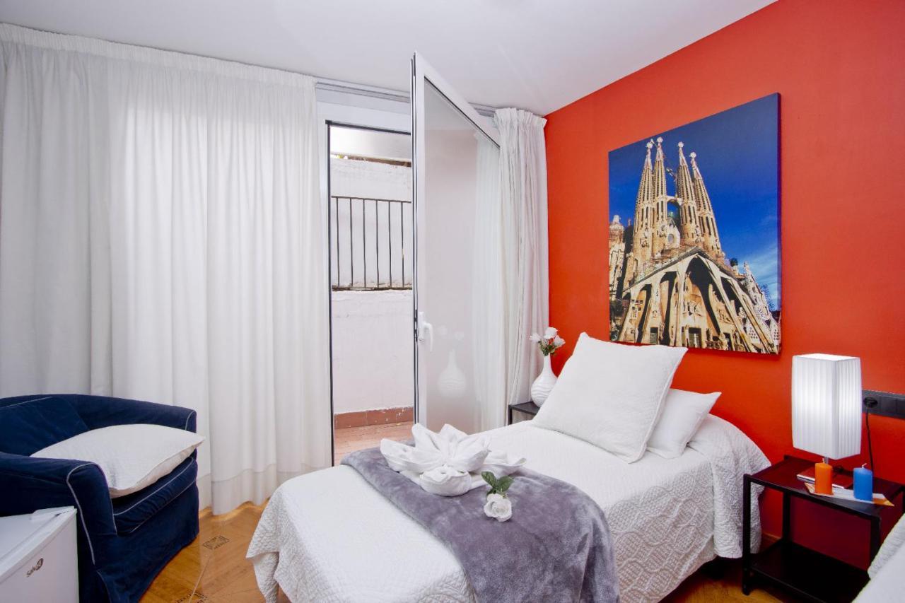 Barcelona City Centre Hostal Екстериор снимка