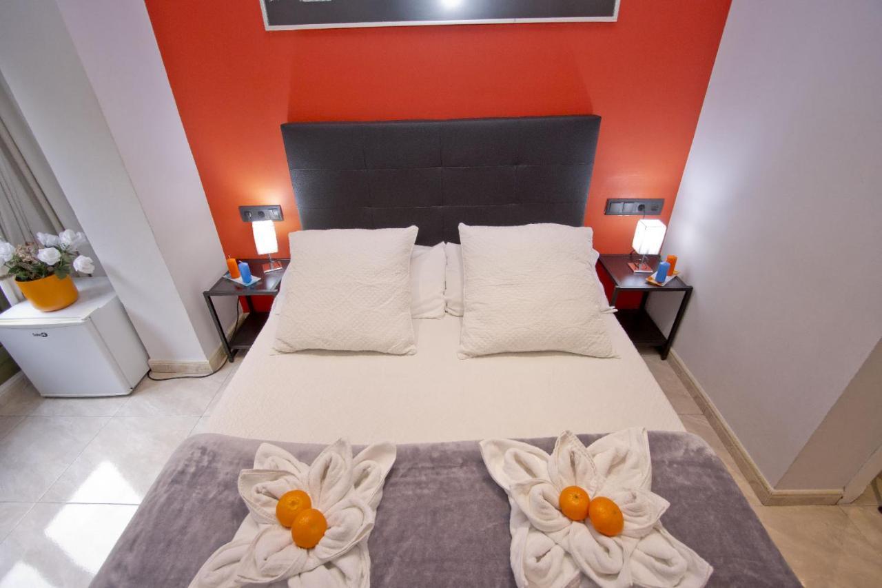 Barcelona City Centre Hostal Екстериор снимка