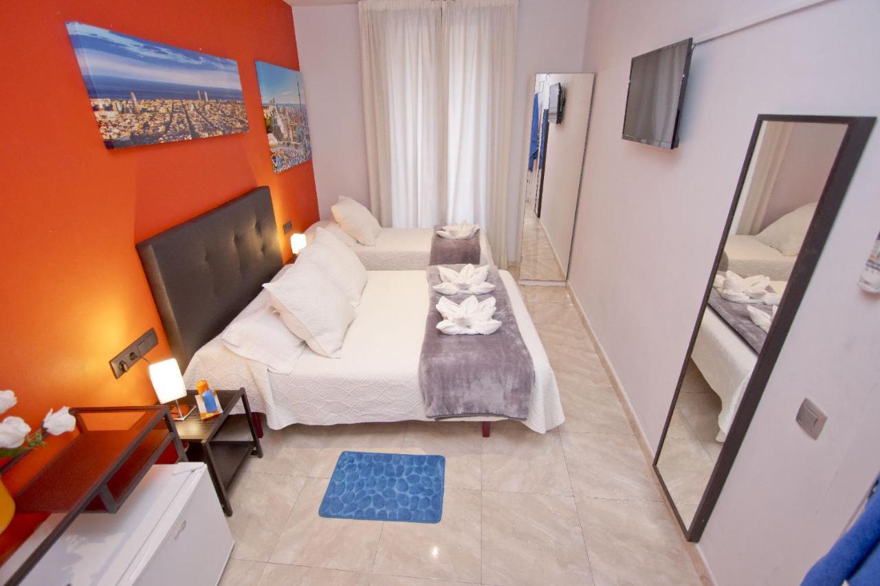 Barcelona City Centre Hostal Екстериор снимка