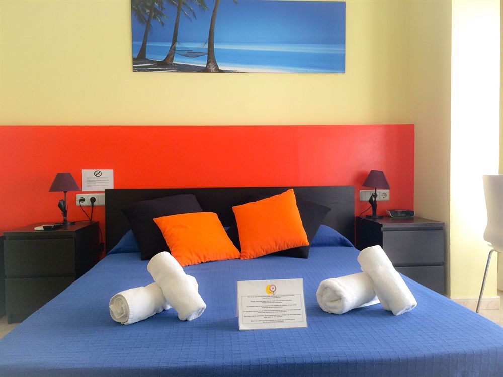 Barcelona City Centre Hostal Екстериор снимка